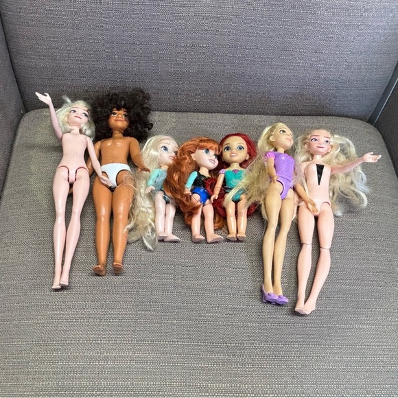 Disney Dolls Set of 7 Disney Fashion Dolls Elsa Ariel Mirable Rapunzul Lot - Picture 1 of 4